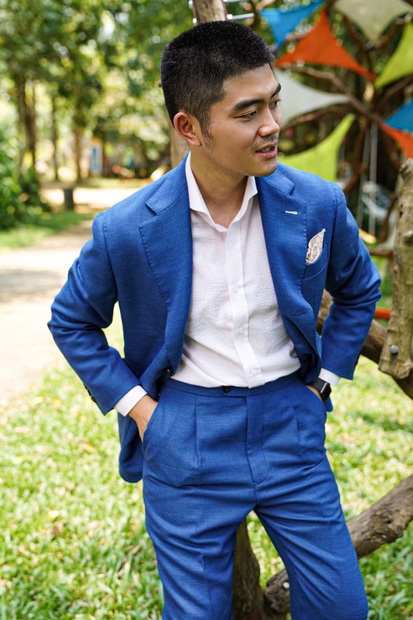 navy blue suit for men
